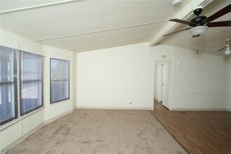 5964 Shenandoah Ave in Las Vegas, NV - Building Photo - Building Photo