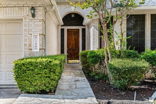 1307 Laurel Glen Blvd in Leander, TX - Building Photo - Building Photo