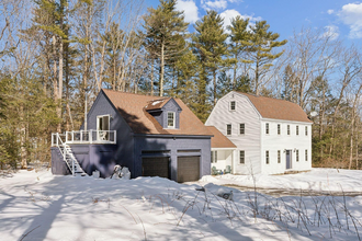 100 Hardy Rd in Falmouth, ME - Foto de edificio - Building Photo