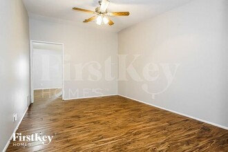 745 Oakwood Ave in Hurst, TX - Building Photo - Building Photo