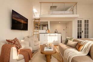 3 E 9th St, Unit SI ID1473049P in New York, NY - Building Photo