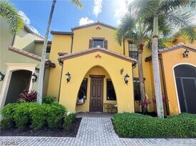 8320 Esperanza Street in Ft. Myers, FL - Building Photo