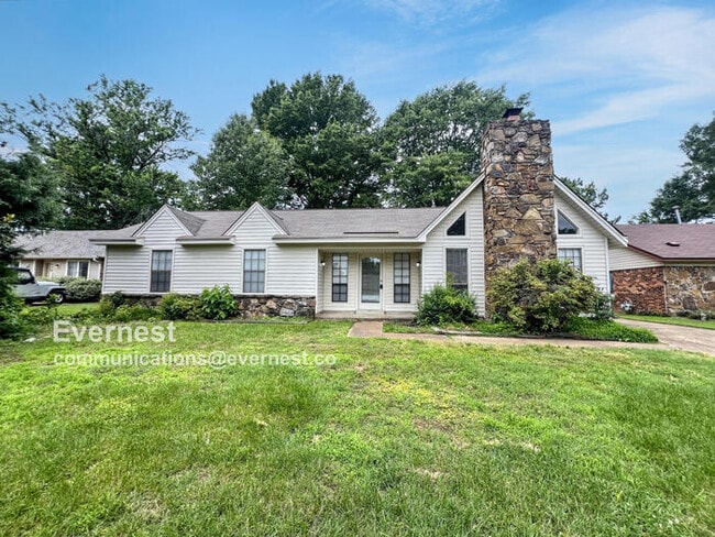 property at 2947 Crowell St