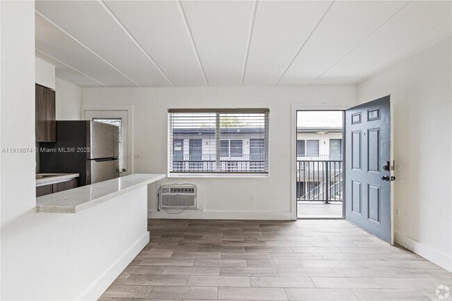 734 NW 80th St in Miami, FL - Building Photo - Building Photo