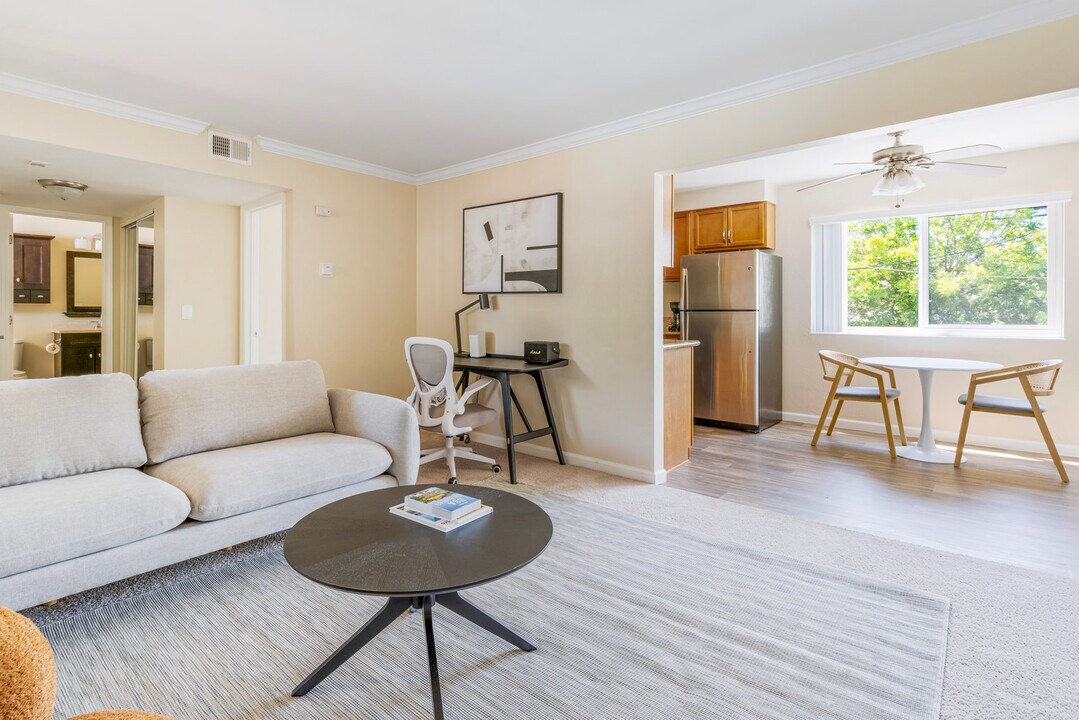160 Locksunart Way in Sunnyvale, CA - Building Photo