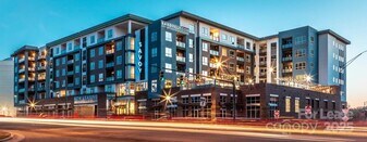 650 E Brooklyn Vlg Ave, Unit B1 in Charlotte, NC - Building Photo