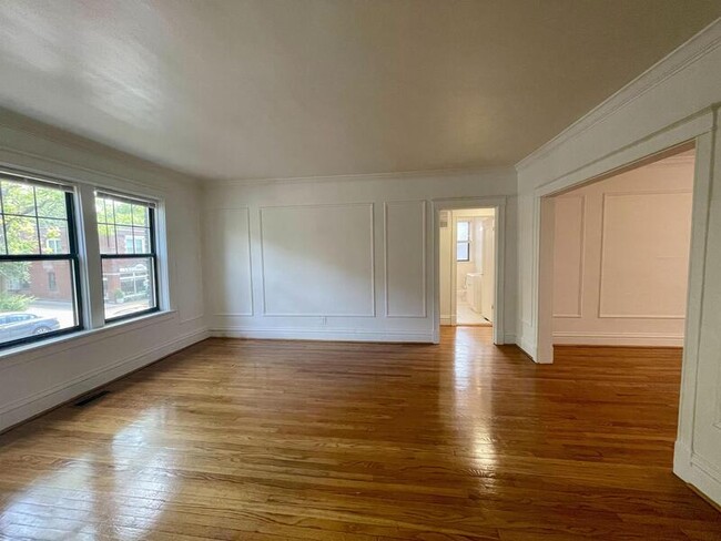 property at 6333 S Rosebury Ave
