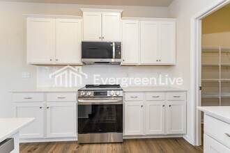 829 Pear Blossom Ct in Winston-Salem, NC - Building Photo - Building Photo