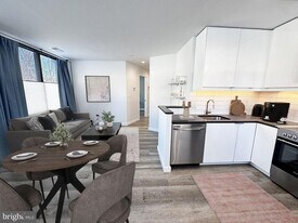 700 Roeder Rd in Silver Spring, MD - Building Photo