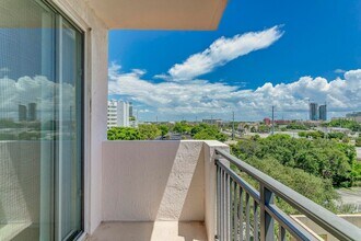 616 Clearwater Park Rd in West Palm Beach, FL - Building Photo - Building Photo