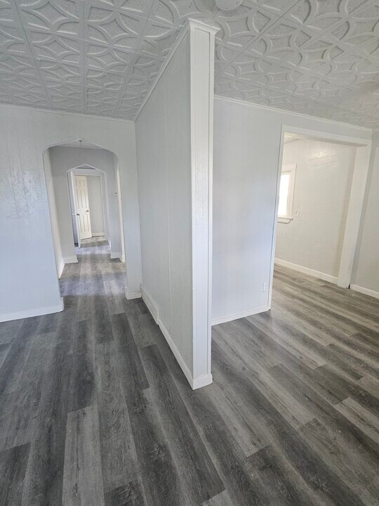 2231 Falls St in Niagara Falls, NY - Building Photo