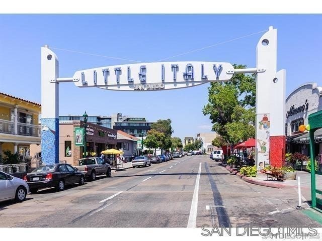 425 W Beech St, Unit 1156 in San Diego, CA - Building Photo - Building Photo