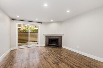 720 Kirkland Cir in Kirkland, WA - Building Photo - Building Photo