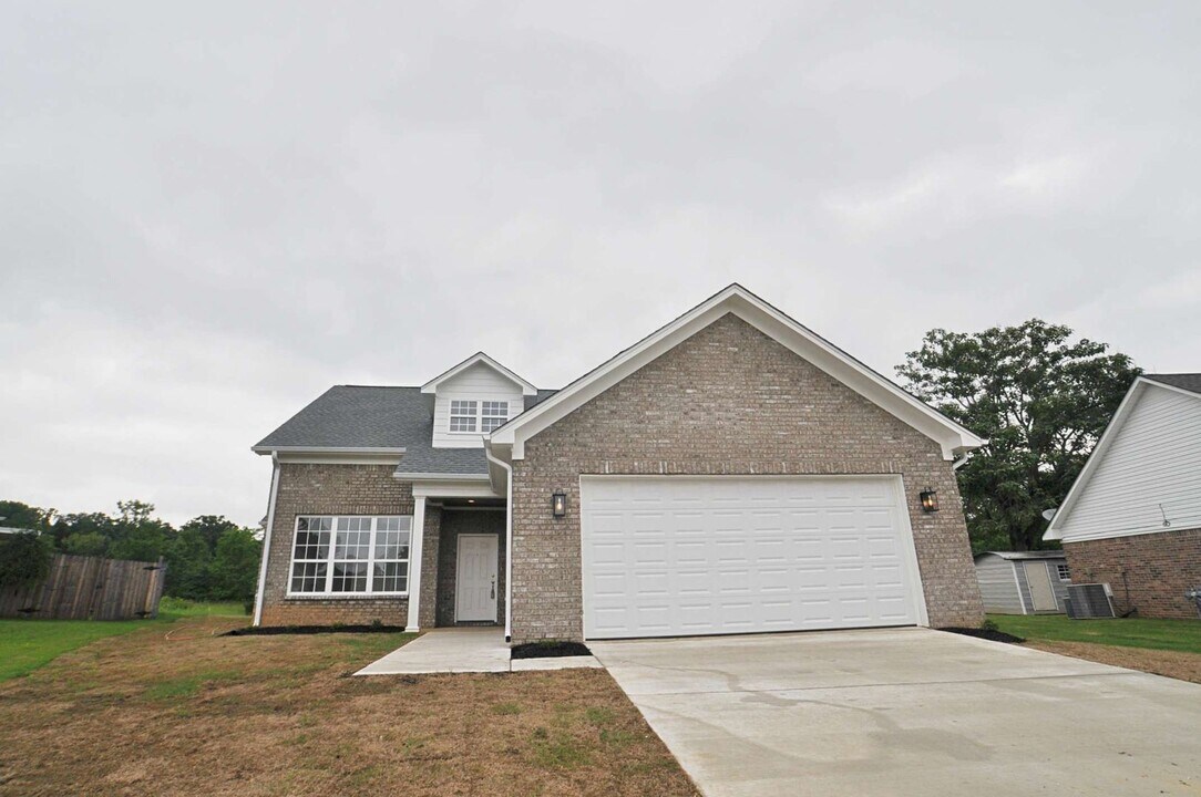 2068 Winfield Dr in Tupelo, MS - Building Photo