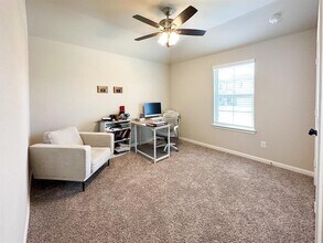 2115 Boreas Ln in Mont Belvieu, TX - Building Photo - Building Photo