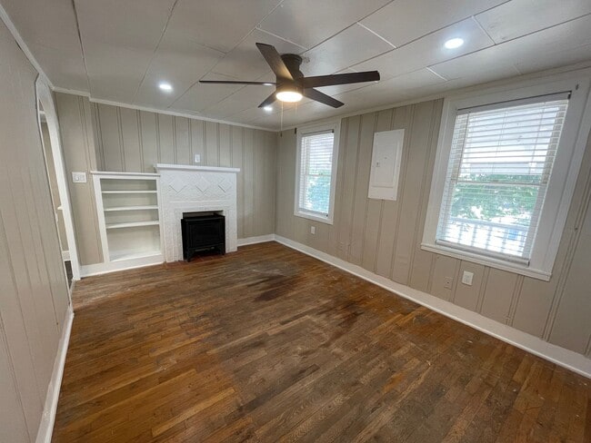 2012 Sanguinet St in Fort Worth, TX - Building Photo - Building Photo