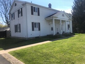 1341 W Lake Lansing Rd