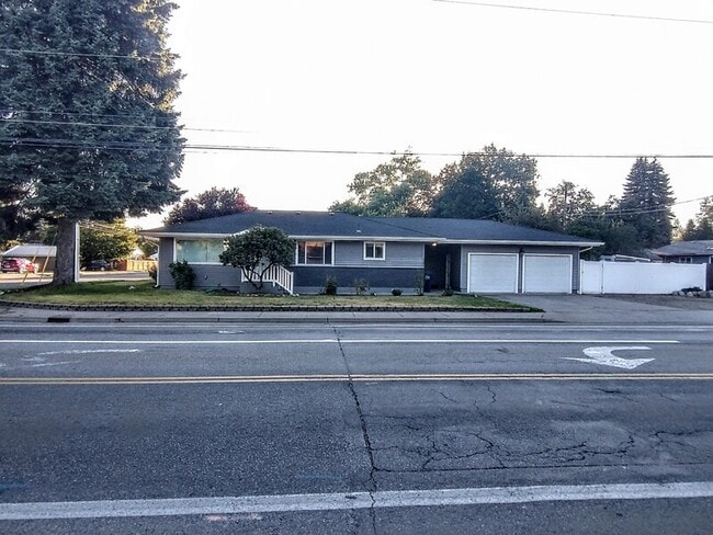 property at 1201 N 15th St