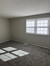 6665 Centennial Dr in Reynoldsburg, OH - Building Photo - Building Photo