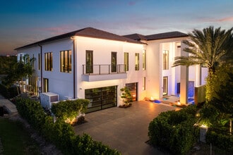 2934 NE 8th Ave in Boca Raton, FL - Building Photo - Building Photo