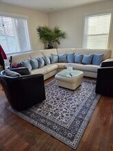 240 7th Ave, Unit 1 in Long Branch, NJ - Foto de edificio - Building Photo