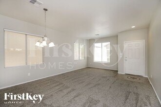 2720 W Peggy Dr in San Tan Valley, AZ - Building Photo - Building Photo