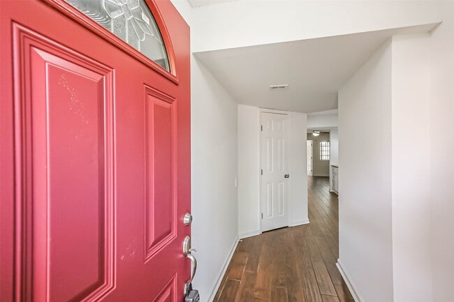 property at 5005 Georgi Ln