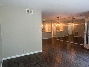 30 Mathews Dr in Hilton Head Island, SC - Building Photo - Building Photo