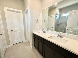 12164 Ridge Top Dr in Panorama Village, TX - Building Photo