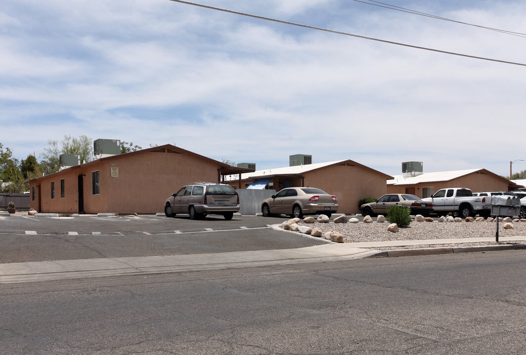 3732-3730 E Blacklidge Dr in Tucson, AZ - Building Photo