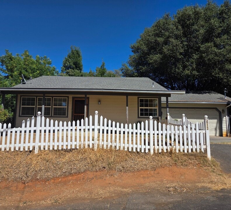 413 Barretta St in Sonora, CA - Building Photo