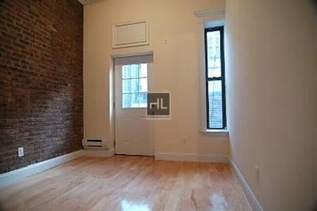 East 18th Street in New York, NY - Building Photo - Building Photo
