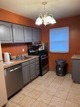 140 Meyer Oval in Pearl River, NY - Building Photo - Building Photo