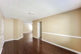 4414 Gladewood Run in Union City, GA - Building Photo - Building Photo