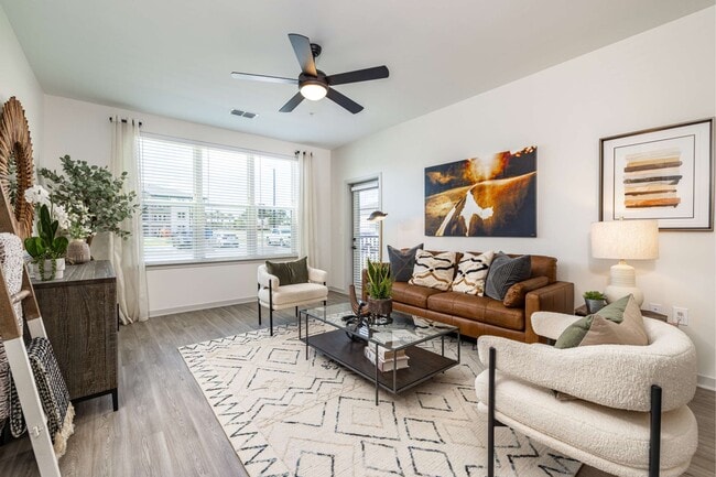 The Groves at Lake Juliana in Auburndale, FL - Building Photo - Building Photo