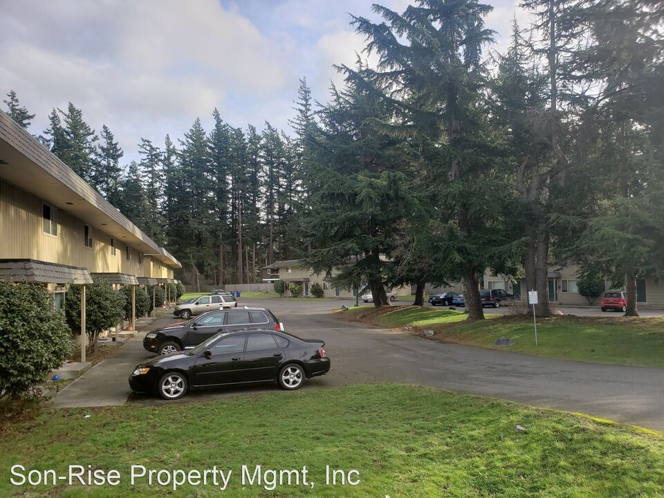 3330 Northwest Ave in Bellingham, WA - Building Photo