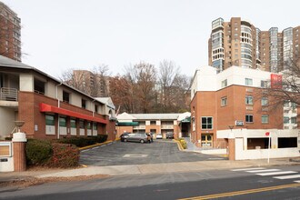 1501 Arlington Blvd in Arlington, VA - Building Photo - Building Photo