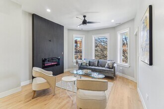 2307 N Avers Ave in Chicago, IL - Building Photo - Building Photo