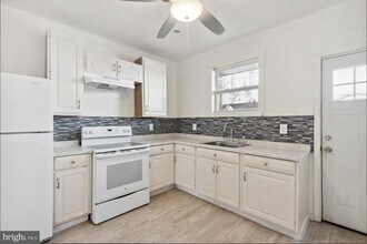 6133 Reedland St in Philadelphia, PA - Building Photo - Building Photo