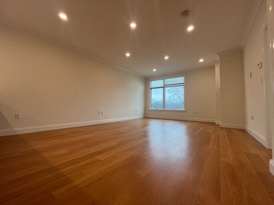 101 Asheville Rd in Brookline, MA - Building Photo