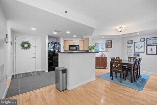 3883 Connecticut Ave NW in Washington, DC - Building Photo