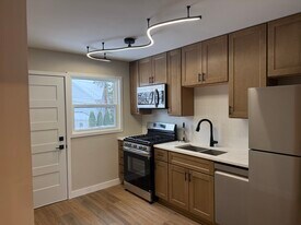 1213 S Midvale Blvd, Unit C in Madison, WI - Building Photo