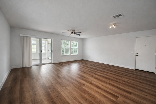 7129 Walkup Ln in Austin, TX - Building Photo - Building Photo