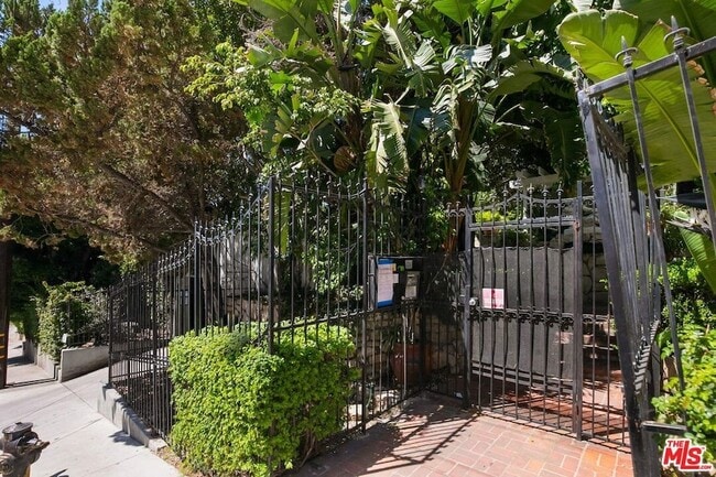 property at 1323 N Olive Dr