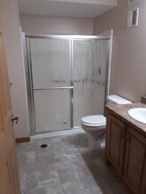 2414 W 10th St, Unit Greek Villa in Sioux Falls, SD - Foto de edificio - Building Photo