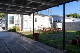 2431 Walgrove Ave in Los Angeles, CA - Building Photo - Building Photo