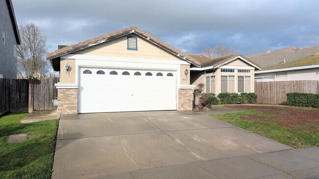 9533 Clear Springs Cir in Elk Grove, CA - Building Photo - Building Photo