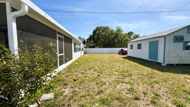 232 SE Monroe Cir N in St. Petersburg, FL - Building Photo - Building Photo