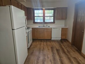 608 Deerpath Dr in Lindenhurst, IL - Building Photo - Building Photo