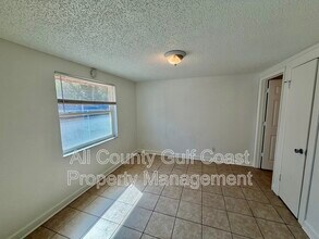 910 61st Ave E in Bradenton, FL - Building Photo - Building Photo